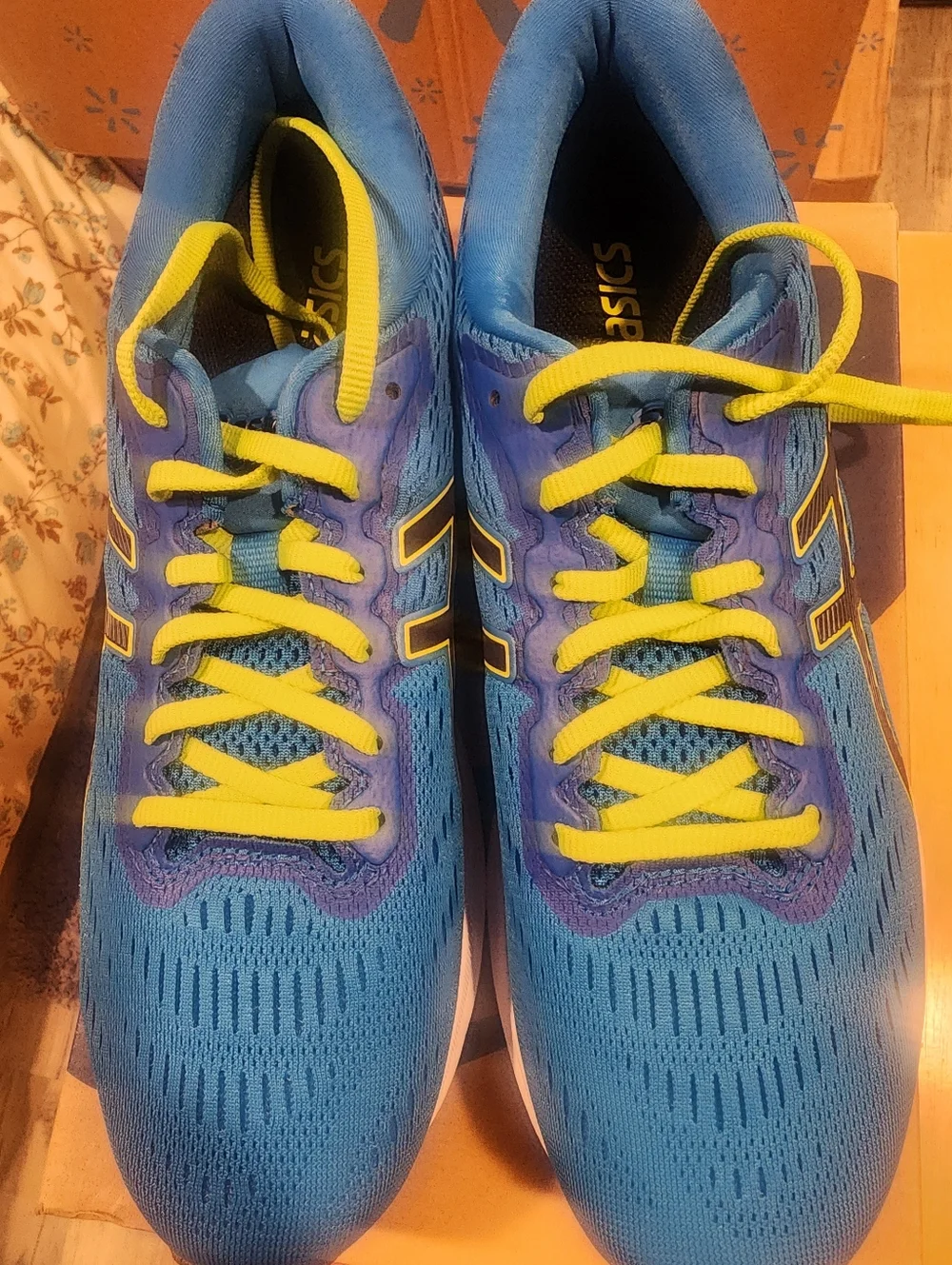 Asics Blue Gel Express with Neon Yellow Running Shoes - Picture 4 of 8